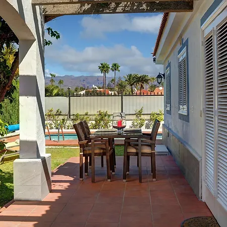 Villa West 1 *